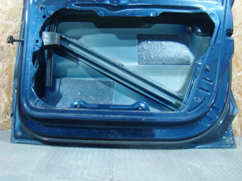 Дверь передняя правая VW Tiguan 5N0831056B, б/у - миниатюра 6