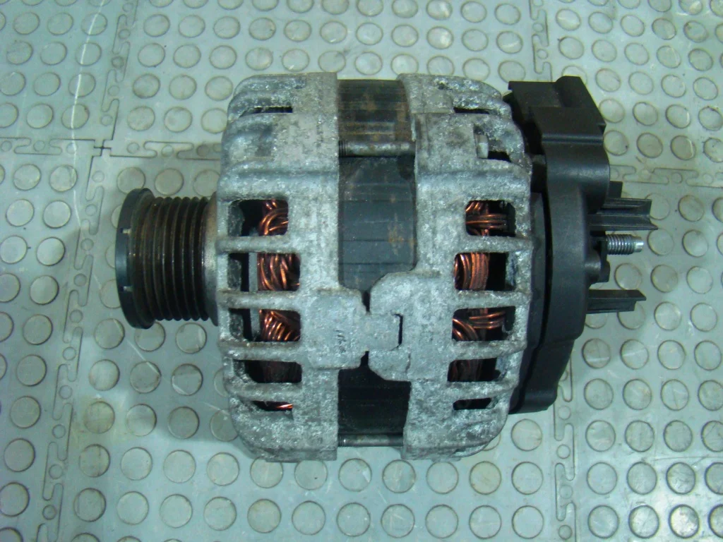 Nissan Qashqai J11 Генератор - миниатюра 2