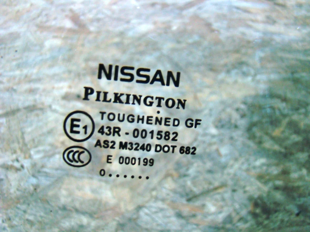 Nissan Qashqai J10 Стекло двери передней правой - миниатюра 3