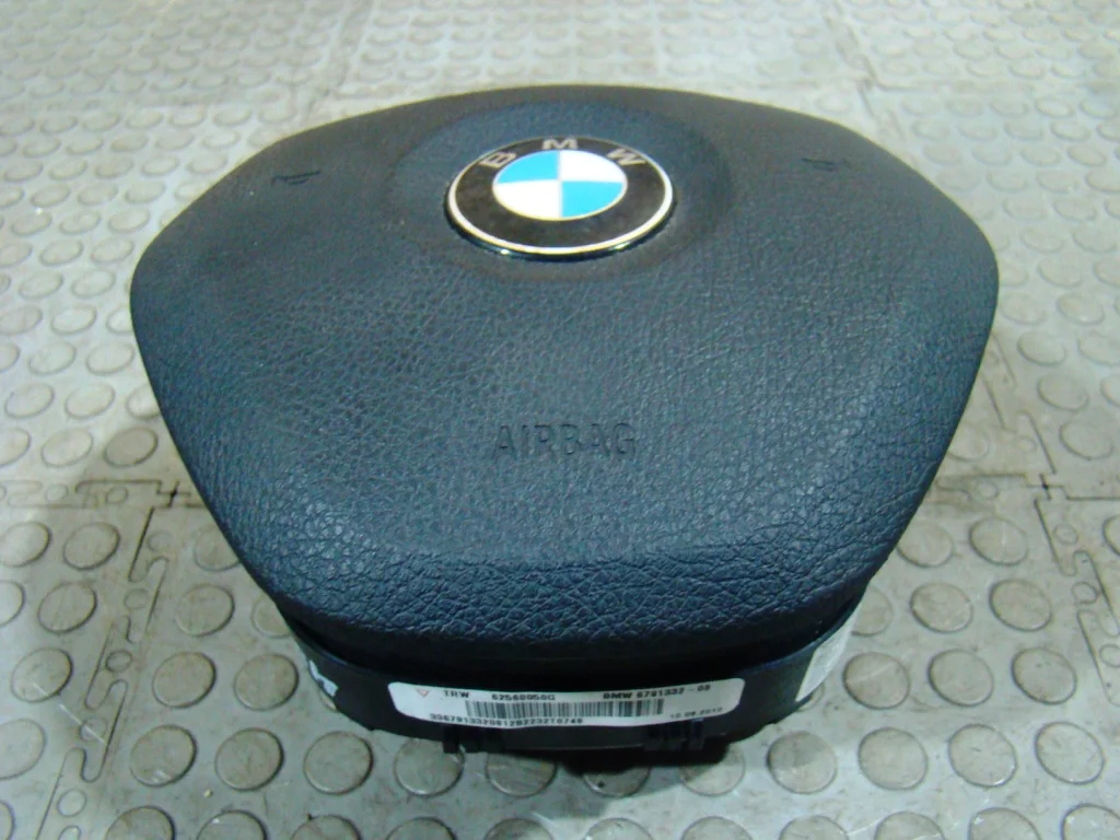 BMW 1 F20 Подушка безопасности в руль - миниатюра 3