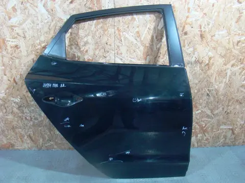 Дверь задняя правая Hyundai ix35 (PAE Phantom Black), 770042Y000, б/у