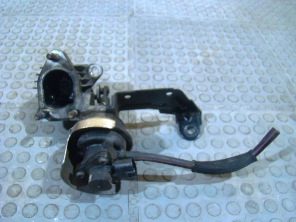 Hyundai Santa Fe DM Клапан рециркуляции EGR - миниатюра 5