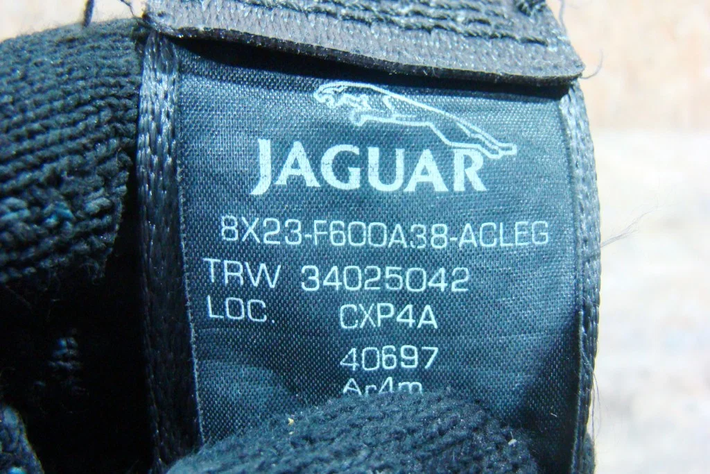 Jaguar XF Ремень безопасности задний центральный - миниатюра 4