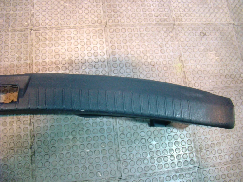 Nissan Qashqai J10 Обшивка багажника - миниатюра 8