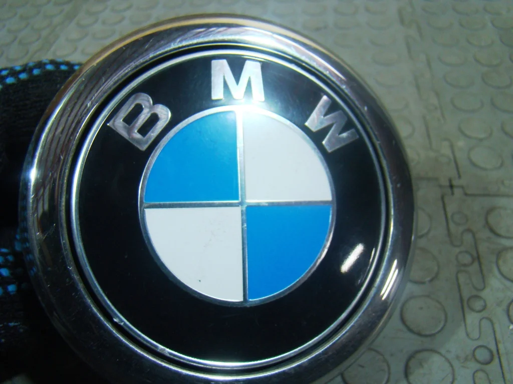 BMW 1 F20 Ручка открывания багажника - миниатюра 4