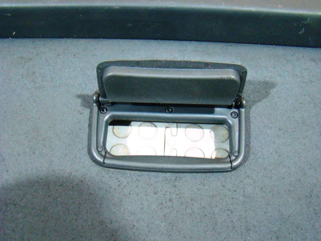 Шторка багажника Volvo XC60, 39856530, б/у - миниатюра 2