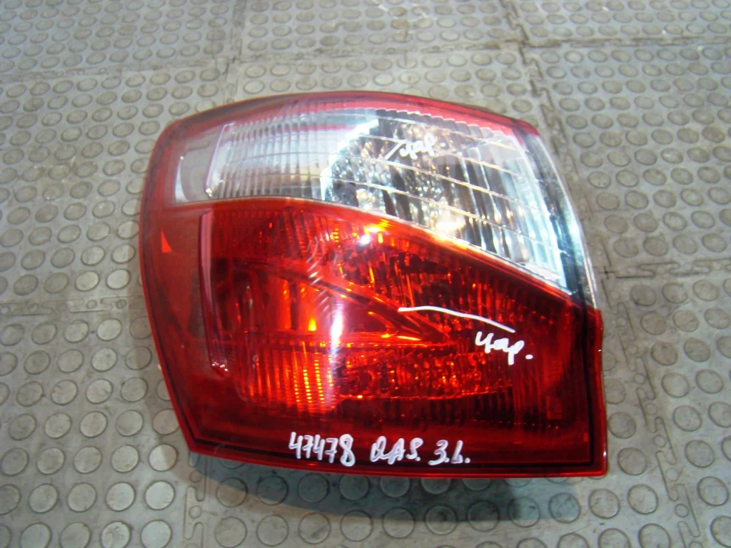 Nissan Qashqai J10 Фонарь задний наружный левый - миниатюра 2