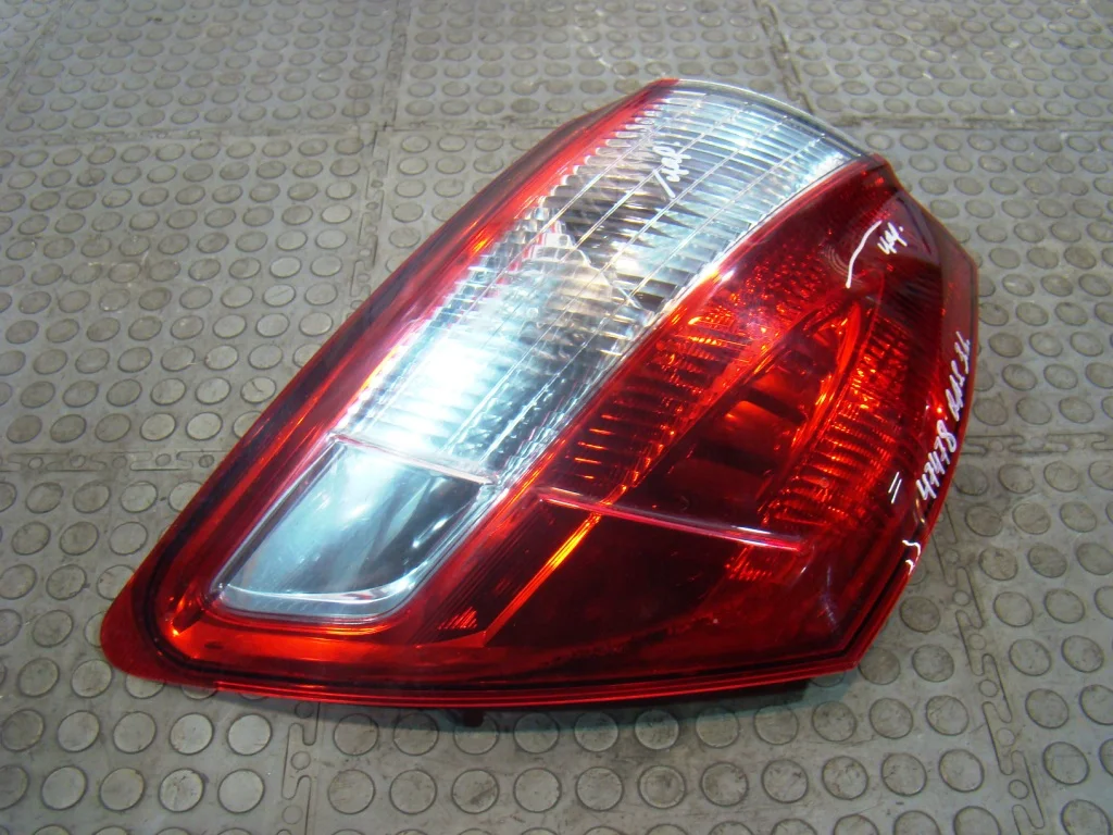 Nissan Qashqai J10 Фонарь задний наружный левый - миниатюра 5