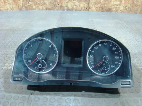 Панель приборов VW Tiguan 5N0920983A, дизель МКПП, мили, б/у