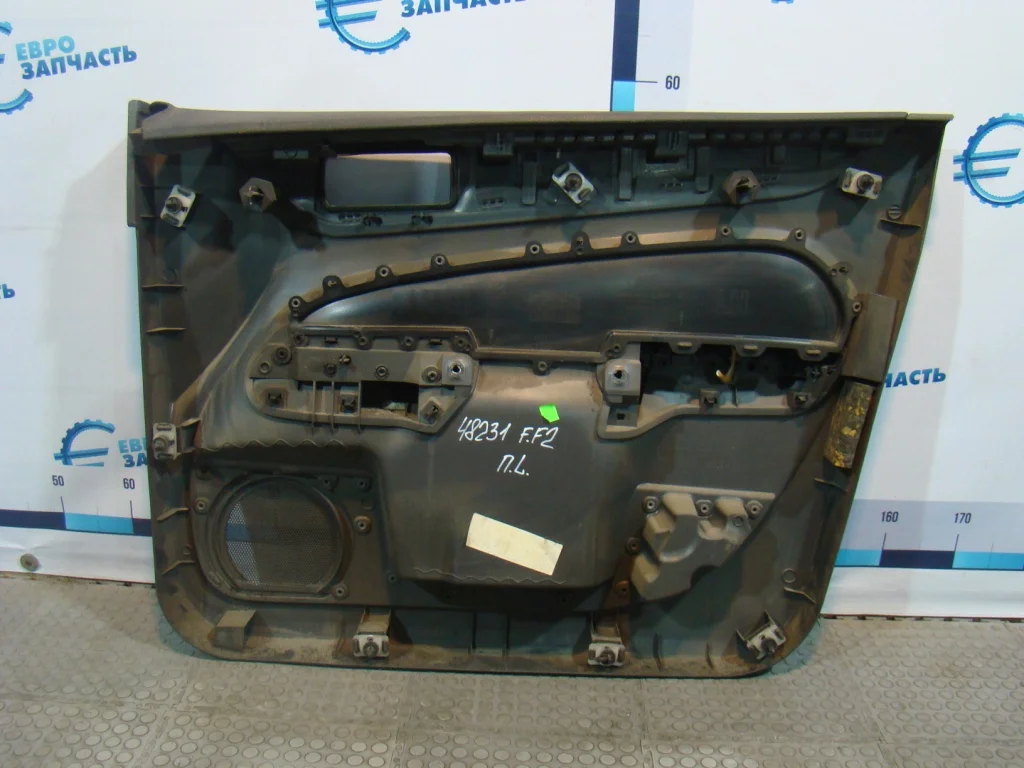 Ford Focus 2 Обшивка двери передней левой - миниатюра 7