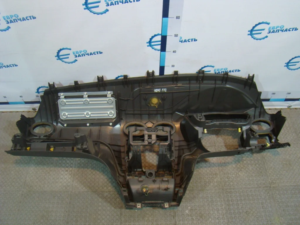 Ford Focus 2 Торпедо - миниатюра 10