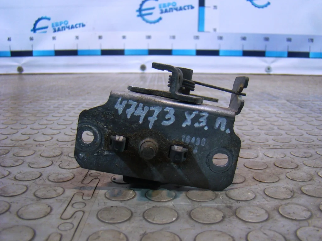 BMW X3 F25 Крючок капота - миниатюра 2
