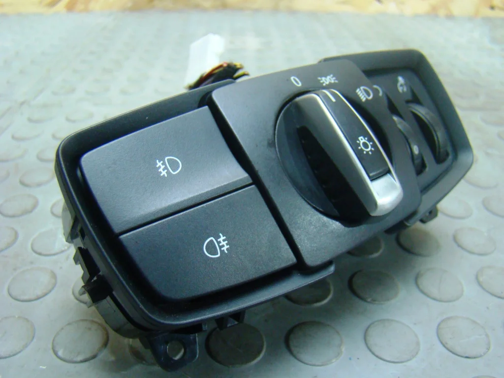 BMW 1 F20 Переключатель света фар - миниатюра 2