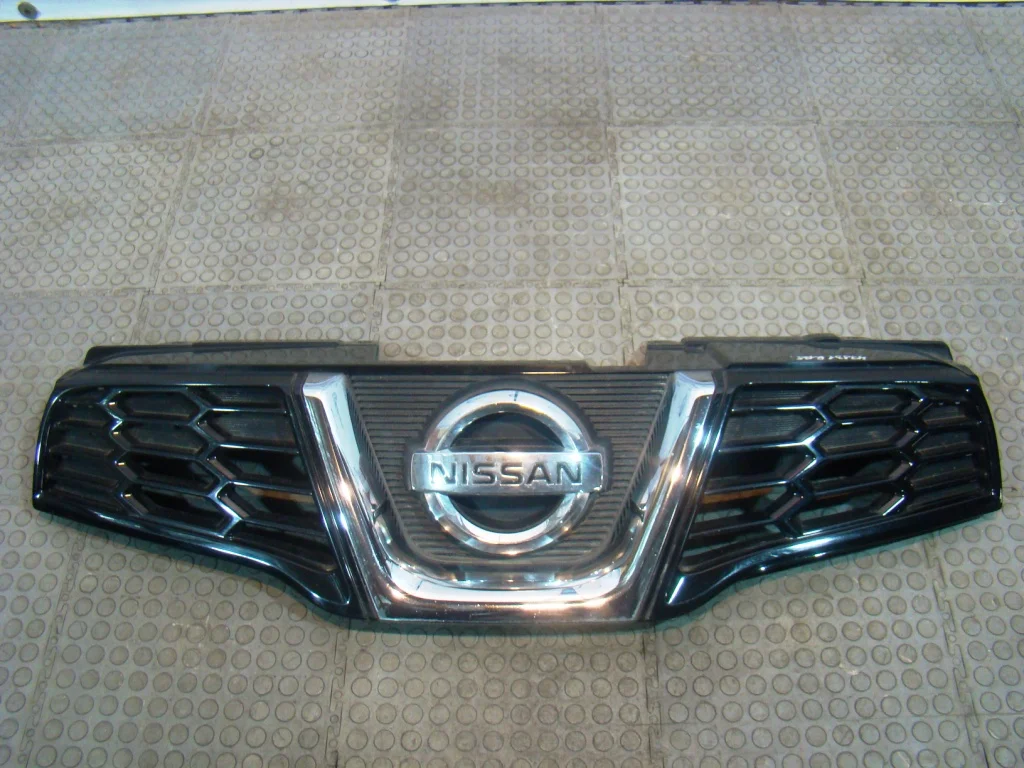 Nissan Qashqai J10 Решетка радиатора - миниатюра 2