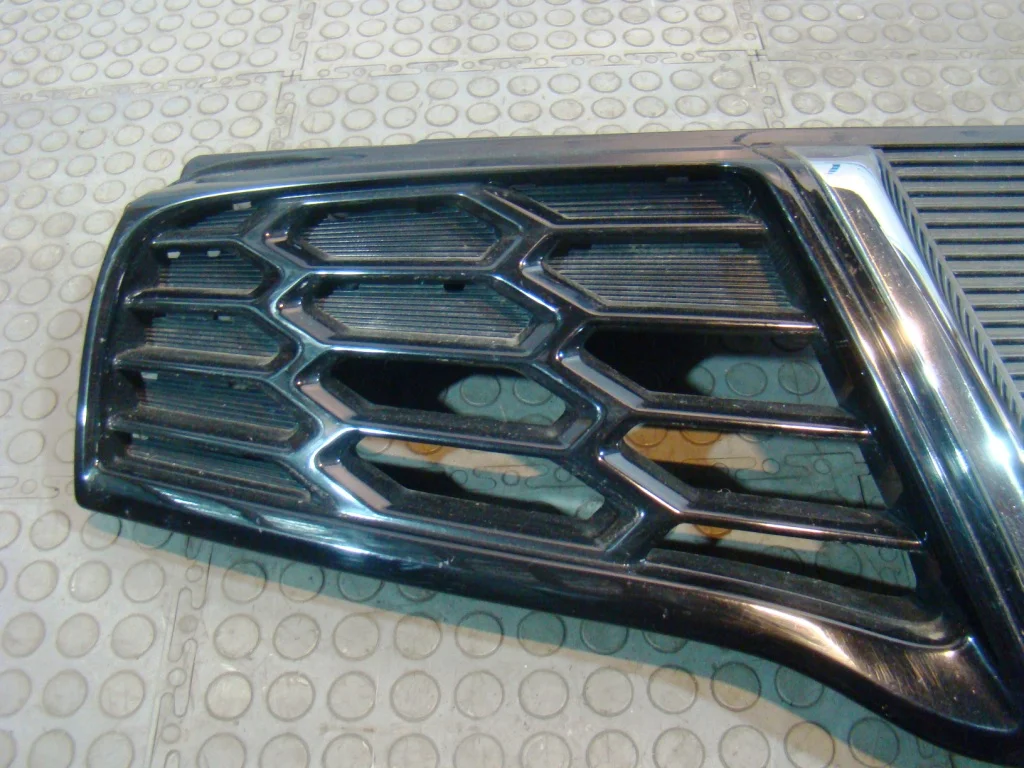 Nissan Qashqai J10 Решетка радиатора - миниатюра 3