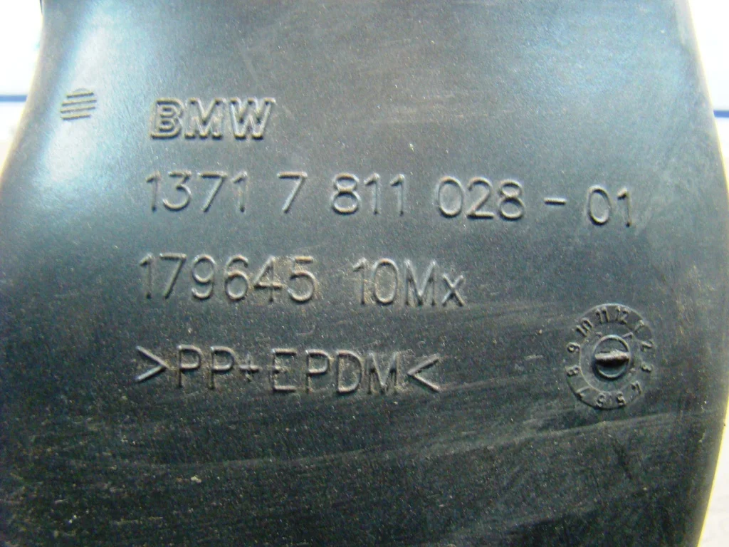 BMW X3 F25 Воздуховод N47D20C - миниатюра 6