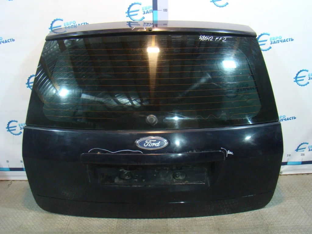 Дверь багажника со стеклом Ford Focus II 1353385, б/у - изображение 1