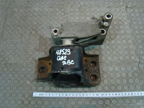 Nissan Qashqai J10 Опора двигателя правая 1.6 HR16DE