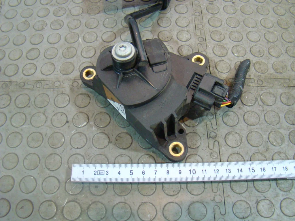 Nissan Qashqai J10 Педаль газа - миниатюра 2