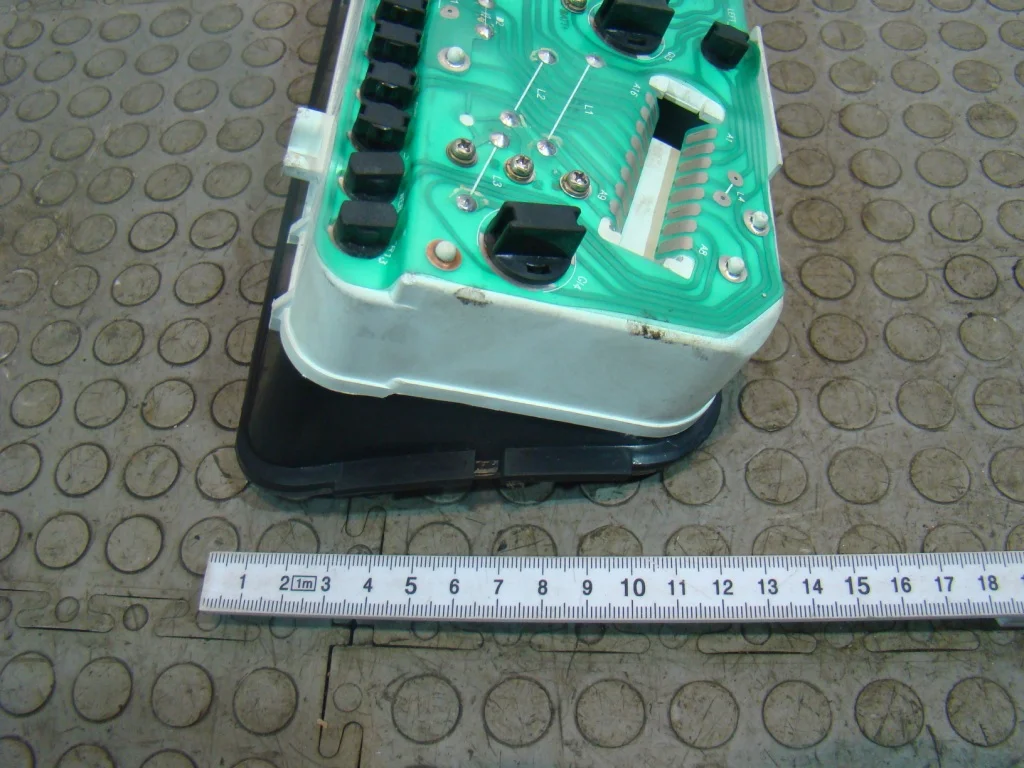 Daewoo Nexia Панель приборов 1.5 - миниатюра 5