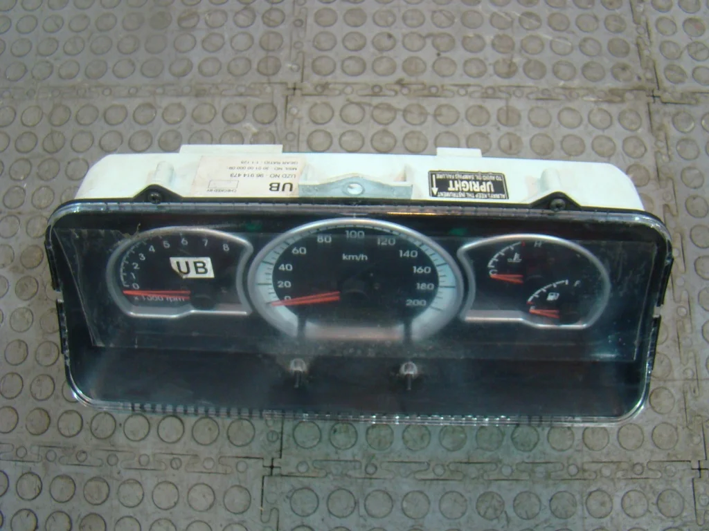 Daewoo Nexia Панель приборов 1.5 - миниатюра 9