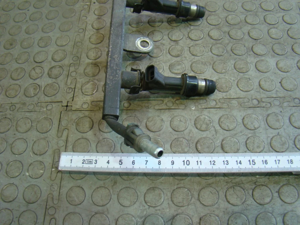 Daewoo Nexia Рейка топливная с форсунками 1.5 8V - миниатюра 2