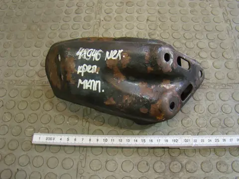 Daewoo Nexia Кронштейн КПП левый