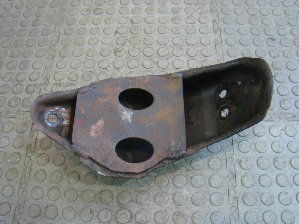 Daewoo Nexia Кронштейн КПП левый - миниатюра 5
