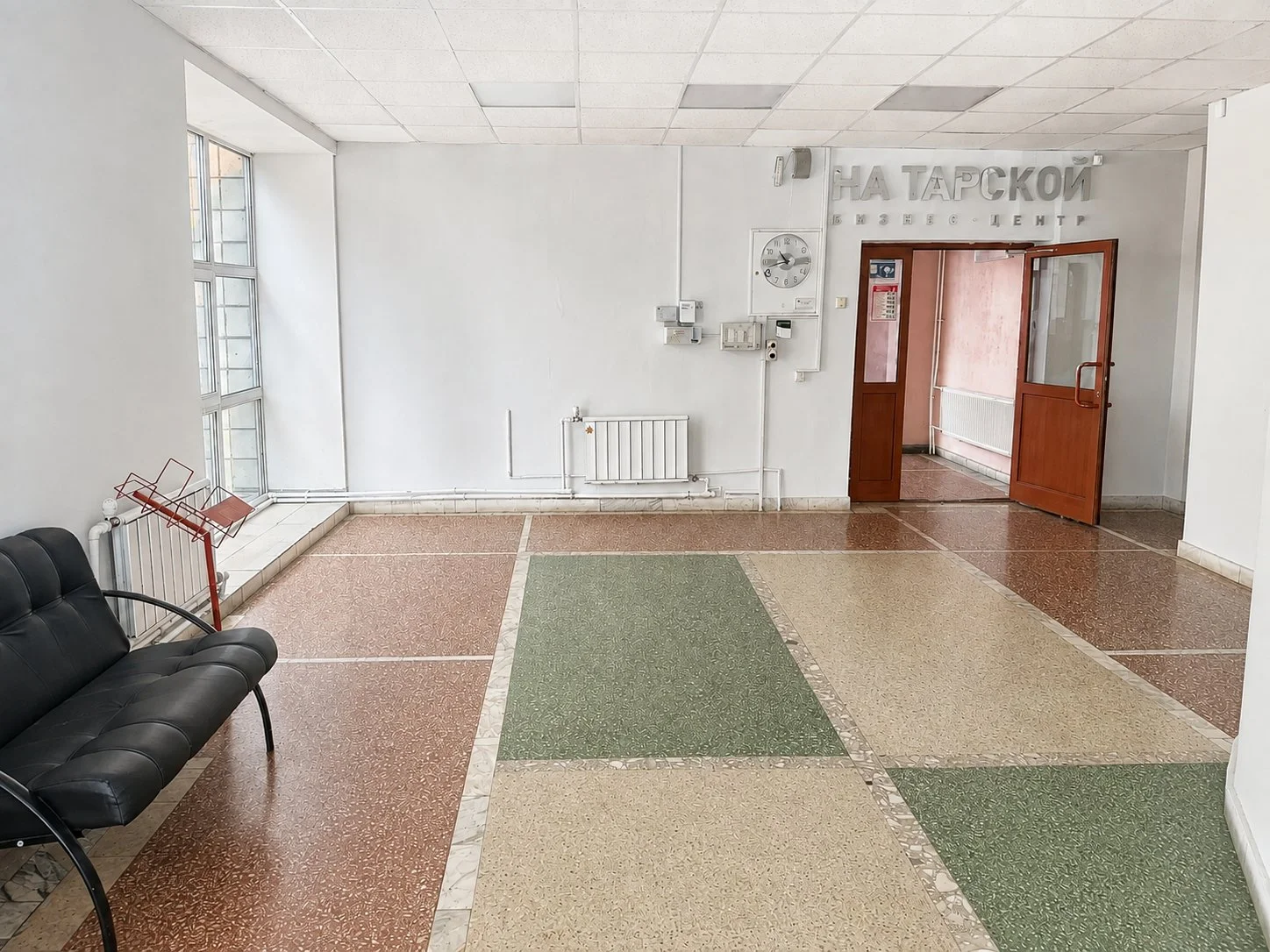 Торговое место на 1 этаже БЦ, 9.5 м² - миниатюра 3