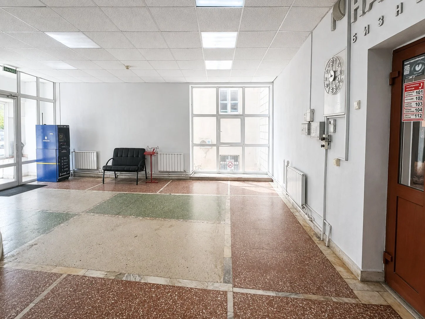 Торговое место на 1 этаже БЦ, 9.5 м² - миниатюра 4