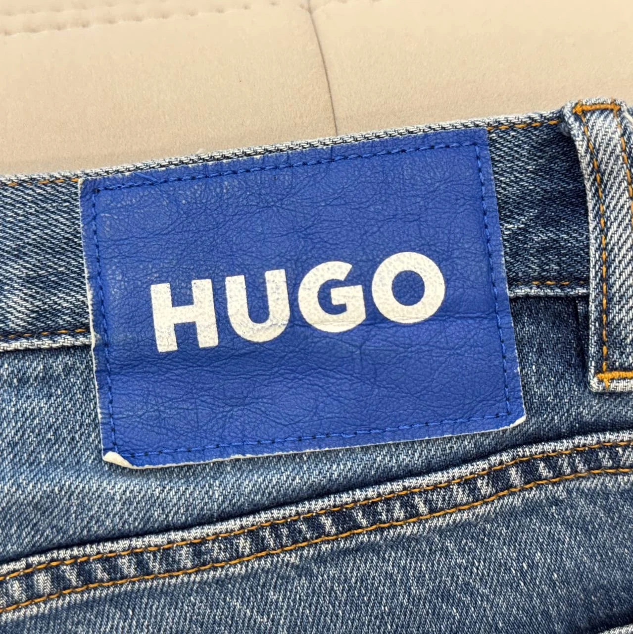 джинсы hugo - миниатюра 3