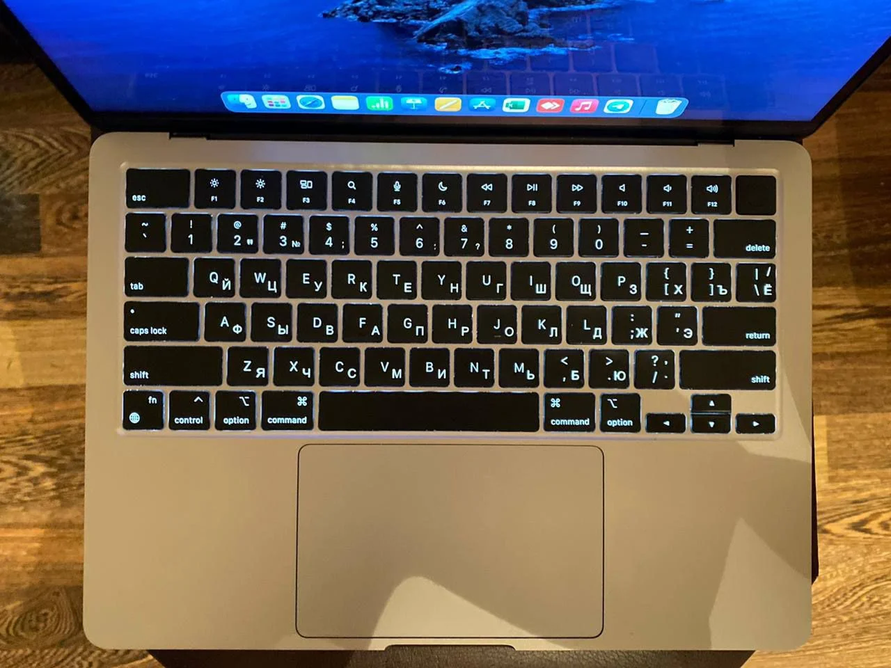 MacBook Air 13,6" M2 2022 — 8 гб / 512 гб - миниатюра 2