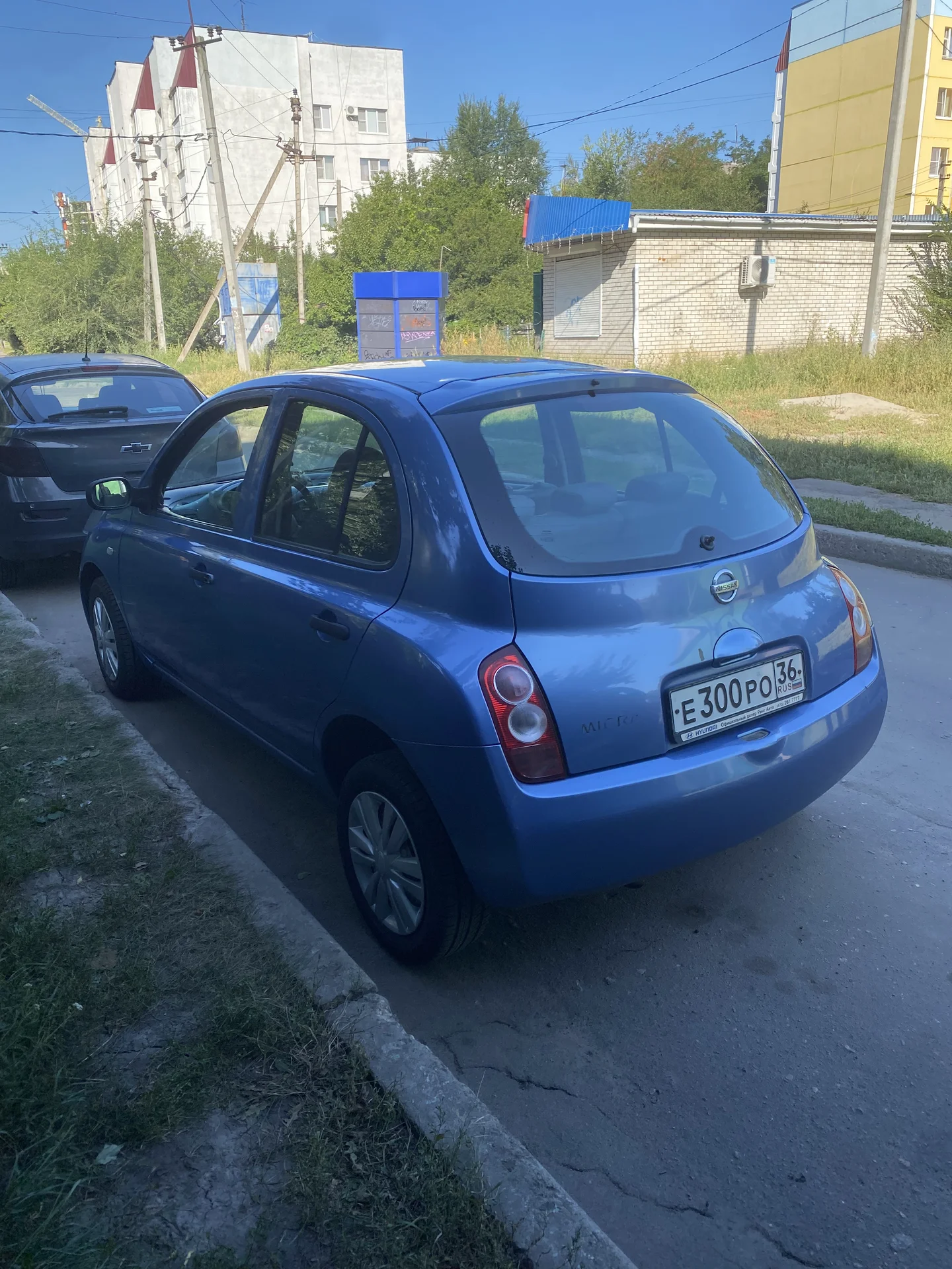 nissan micra - миниатюра 4