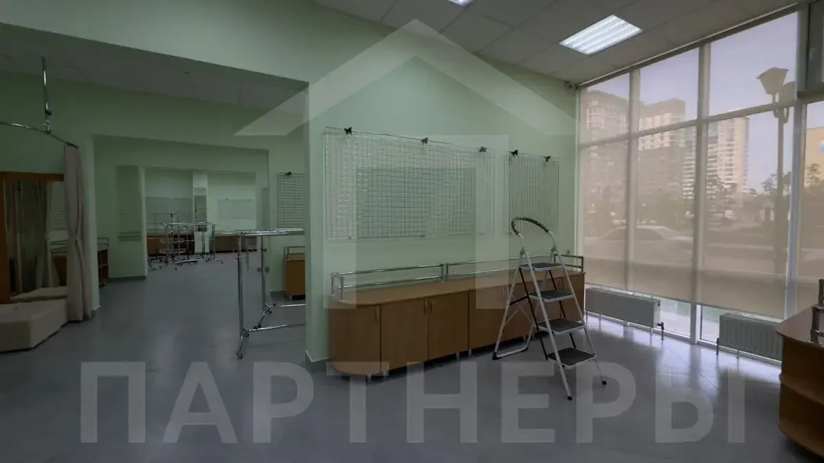 Помещение свободного назначенияс, 157 м2 - изображение 1