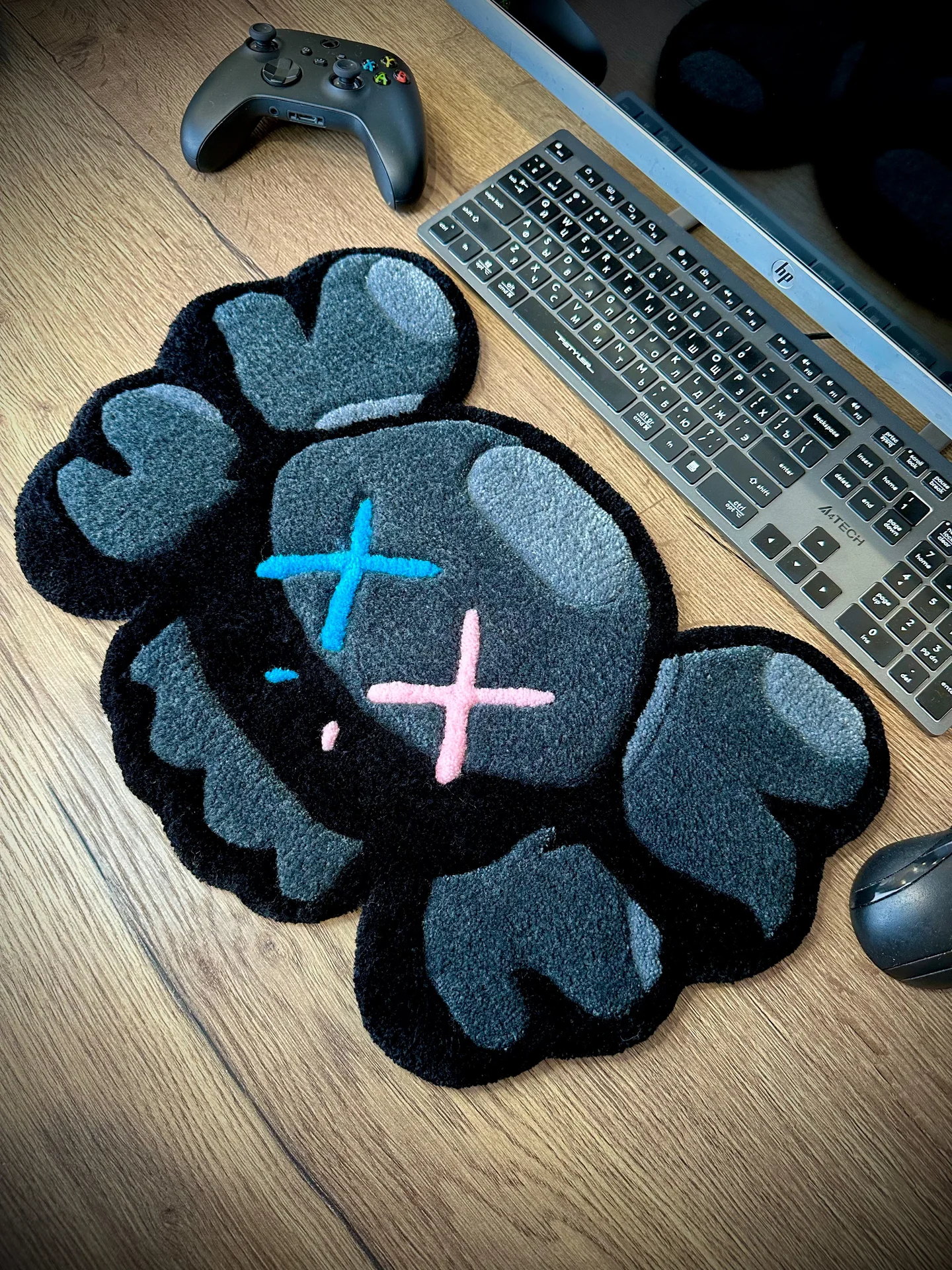 Тафтинговый ковер ручной работы "kaws" - миниатюра 4