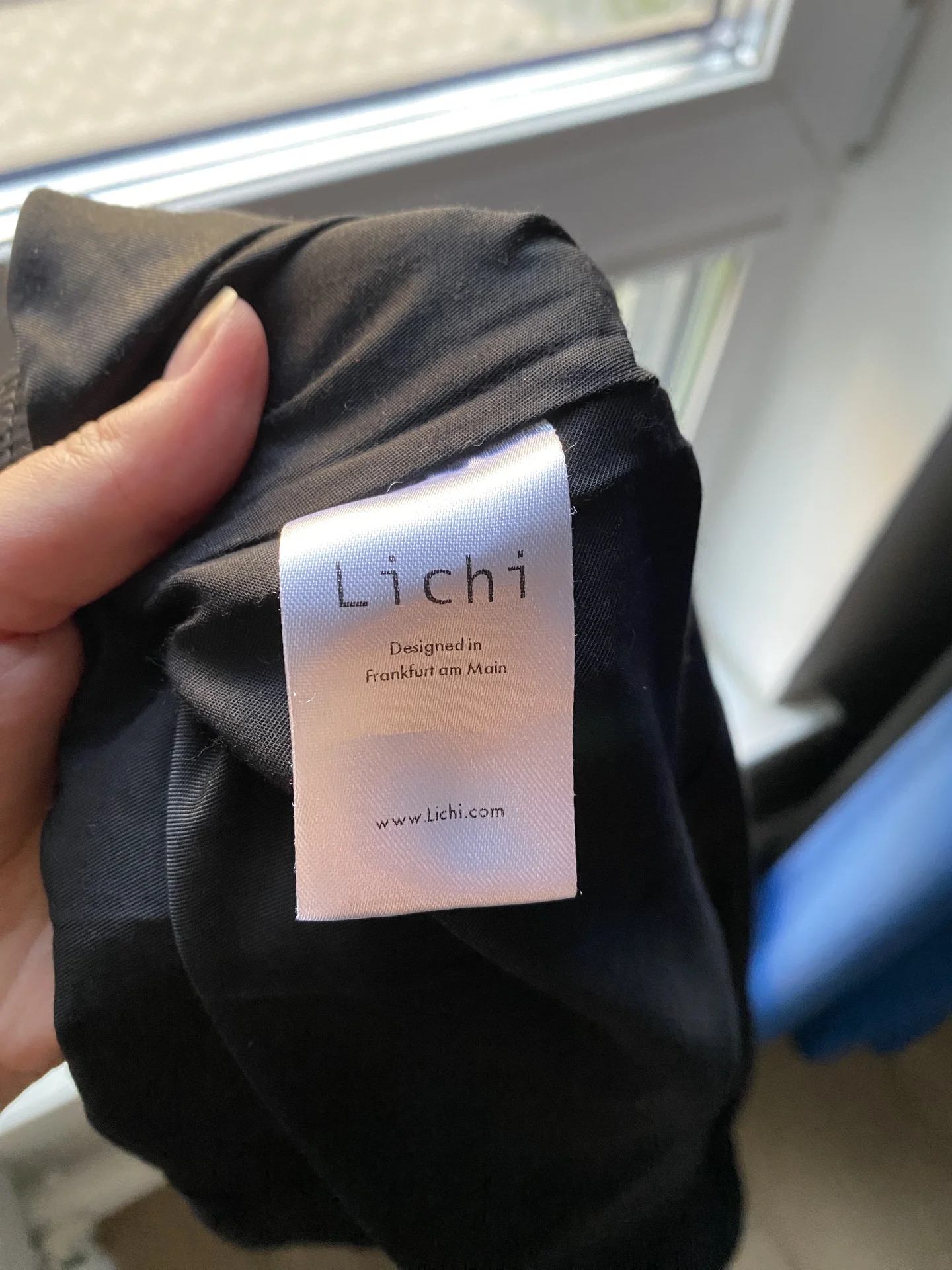 Черное платье Lichi XS с прозрачными объемными рук - миниатюра 4