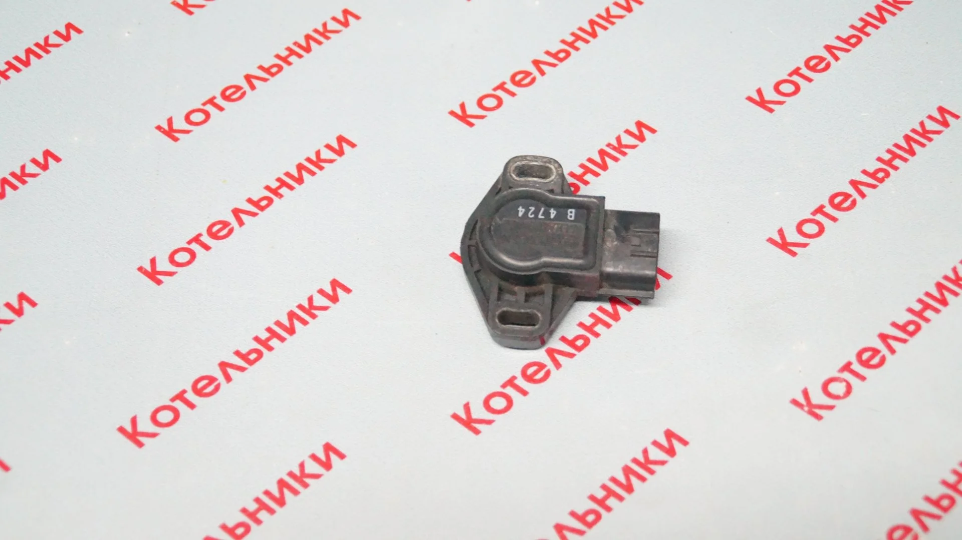 Nissan 22620-31U00 Датчик положения дросселя - изображение 1