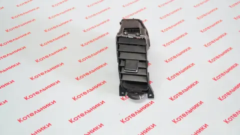 Nissan 68751-AV900 Воздуховод центральный левый