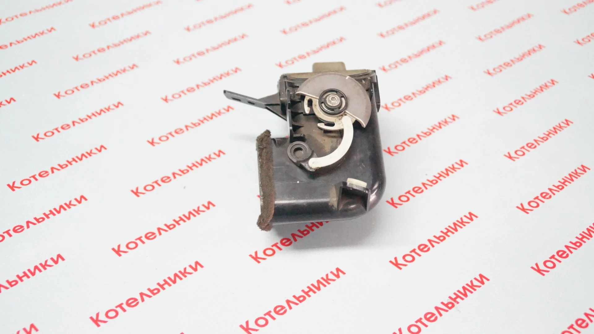 Nissan 68761-AV601 Воздуховод левый - миниатюра 3