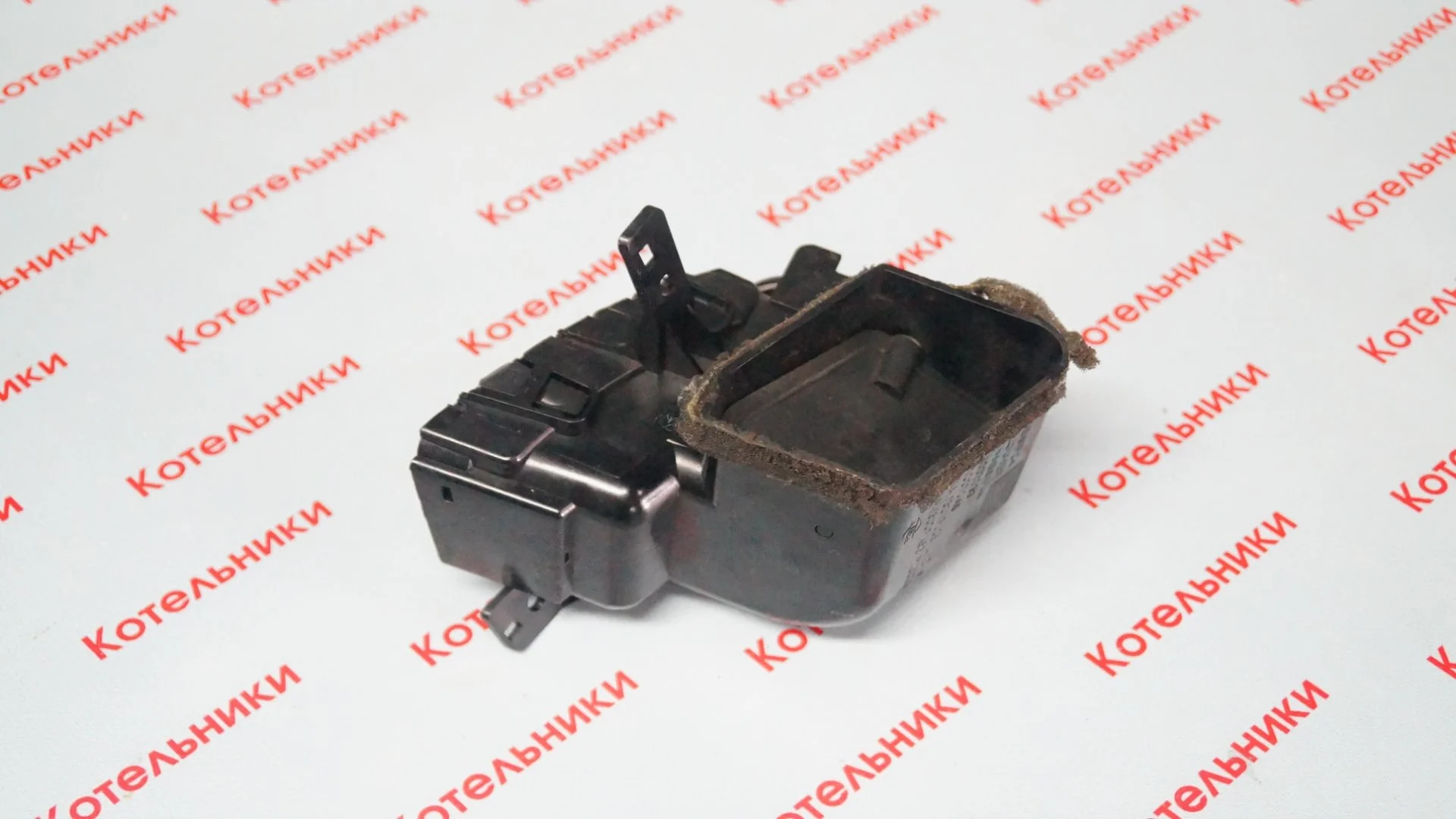 Nissan 68761-AV600 Воздуховод левый - миниатюра 4