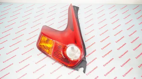 Nissan 26555-1KA0A Фонарь задний левый