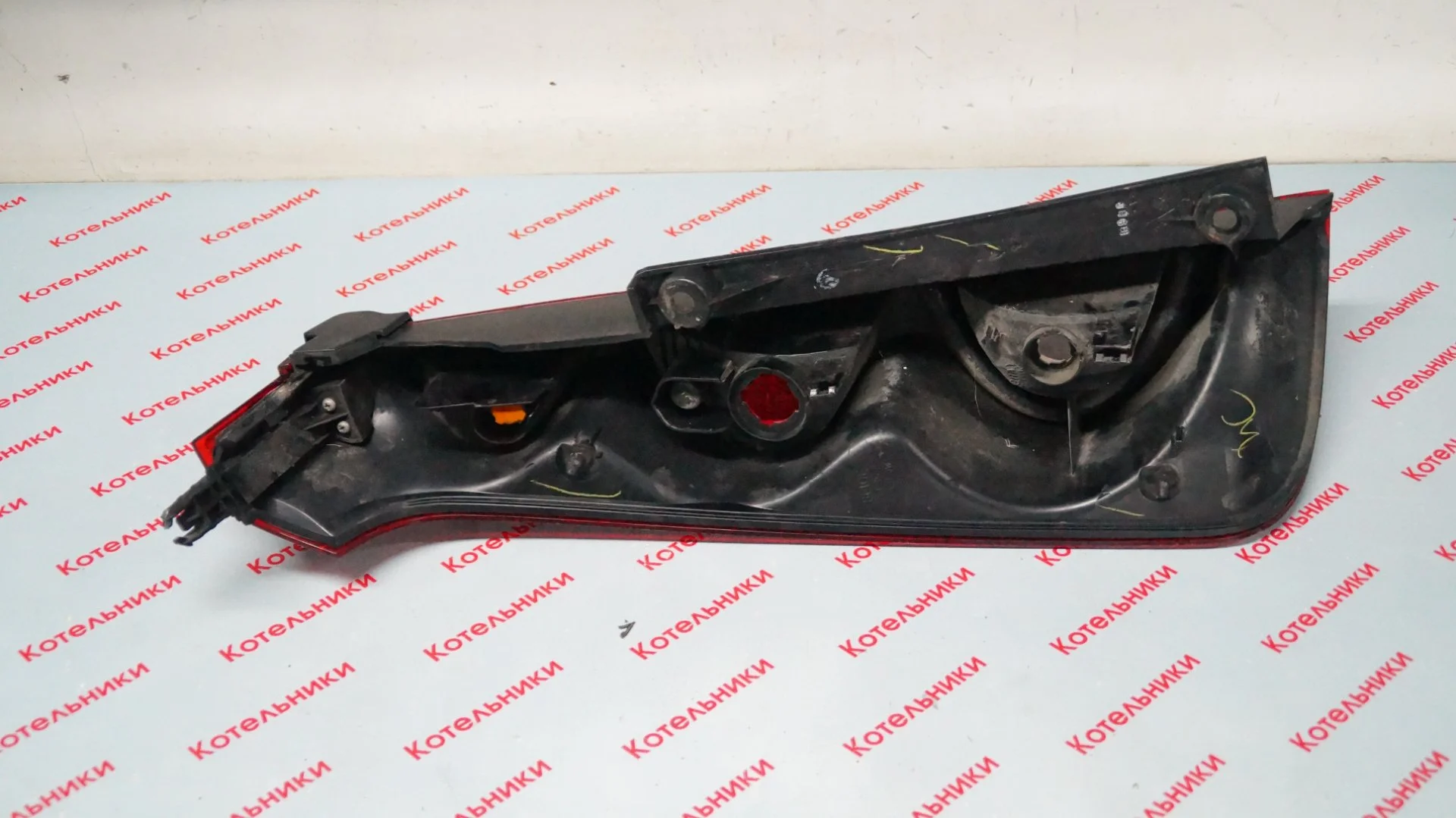Nissan 26550-9U000 Фонарь задний правый - миниатюра 4