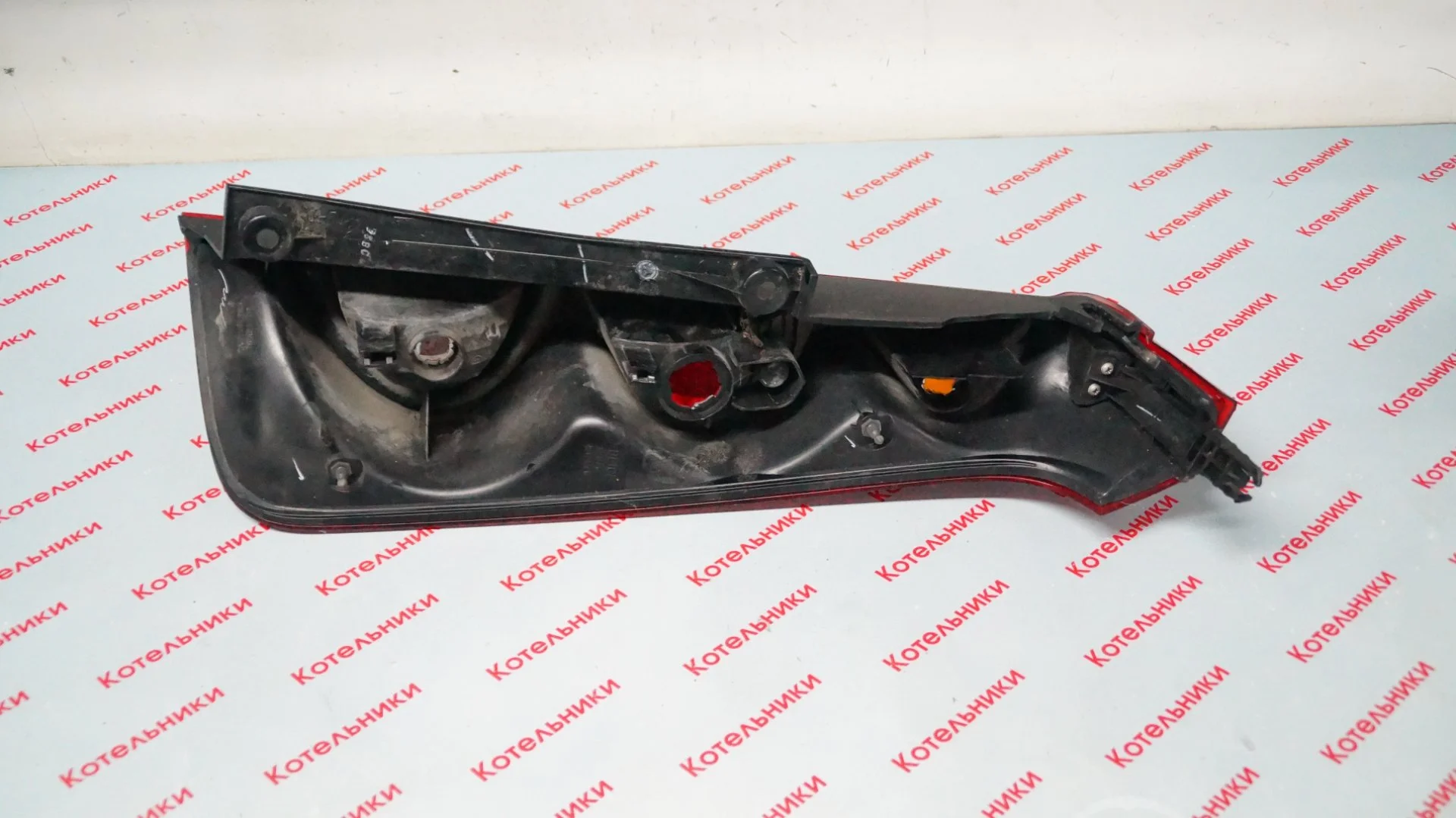 Nissan 26555-9U000 Фонарь задний левый - миниатюра 4