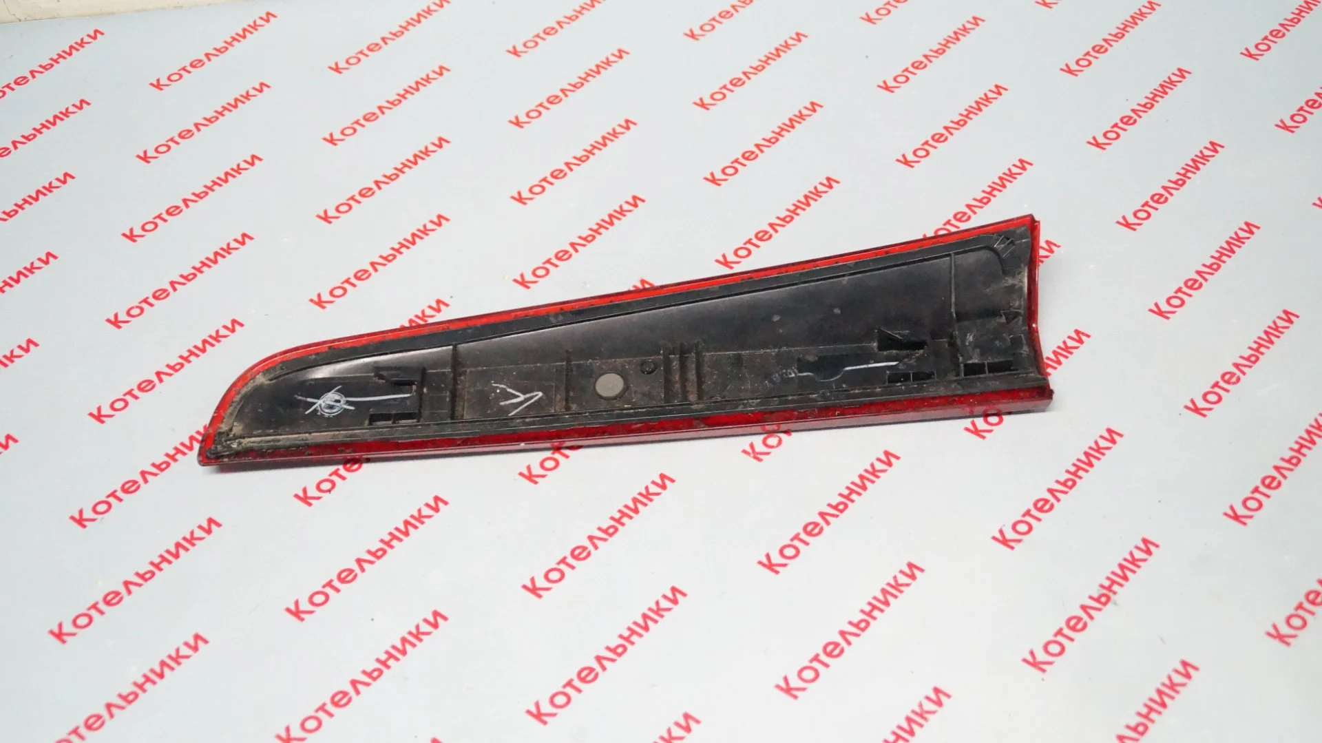 Nissan 26558-BH00A Накладка на фонарь левая - миниатюра 4