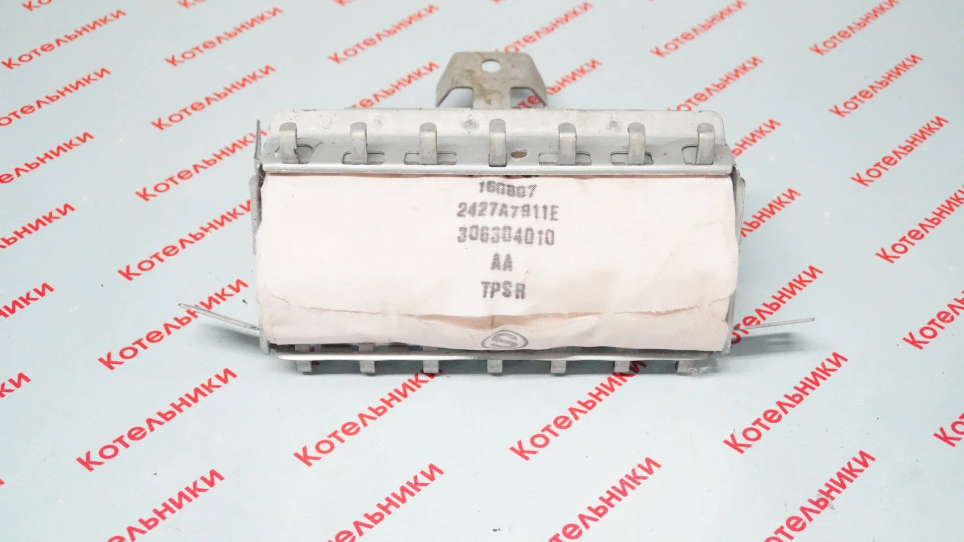 Nissan 68210-9U10B Подушка безопасности пассажира - изображение 1