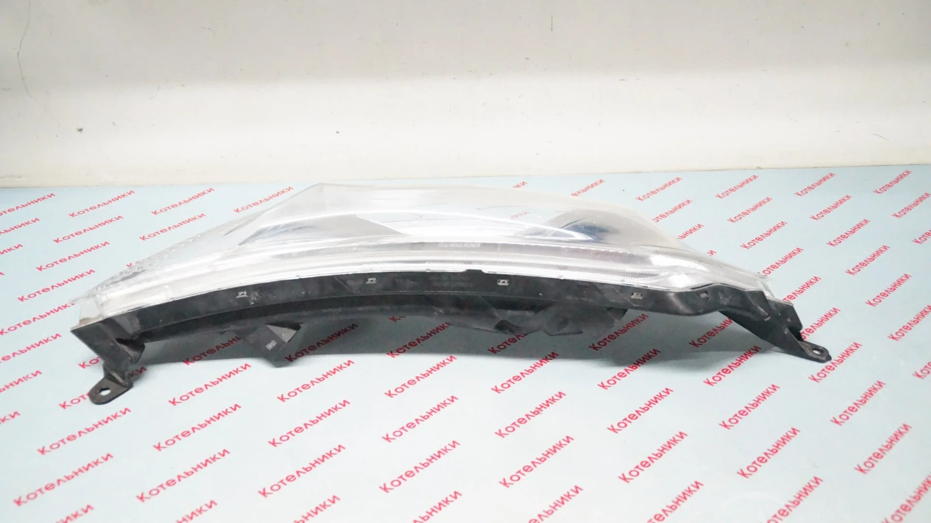 Nissan 26120-1KL0B Фонарь правый - миниатюра 3