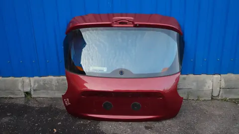 Nissan K0100-1KAAD Крышка багажника