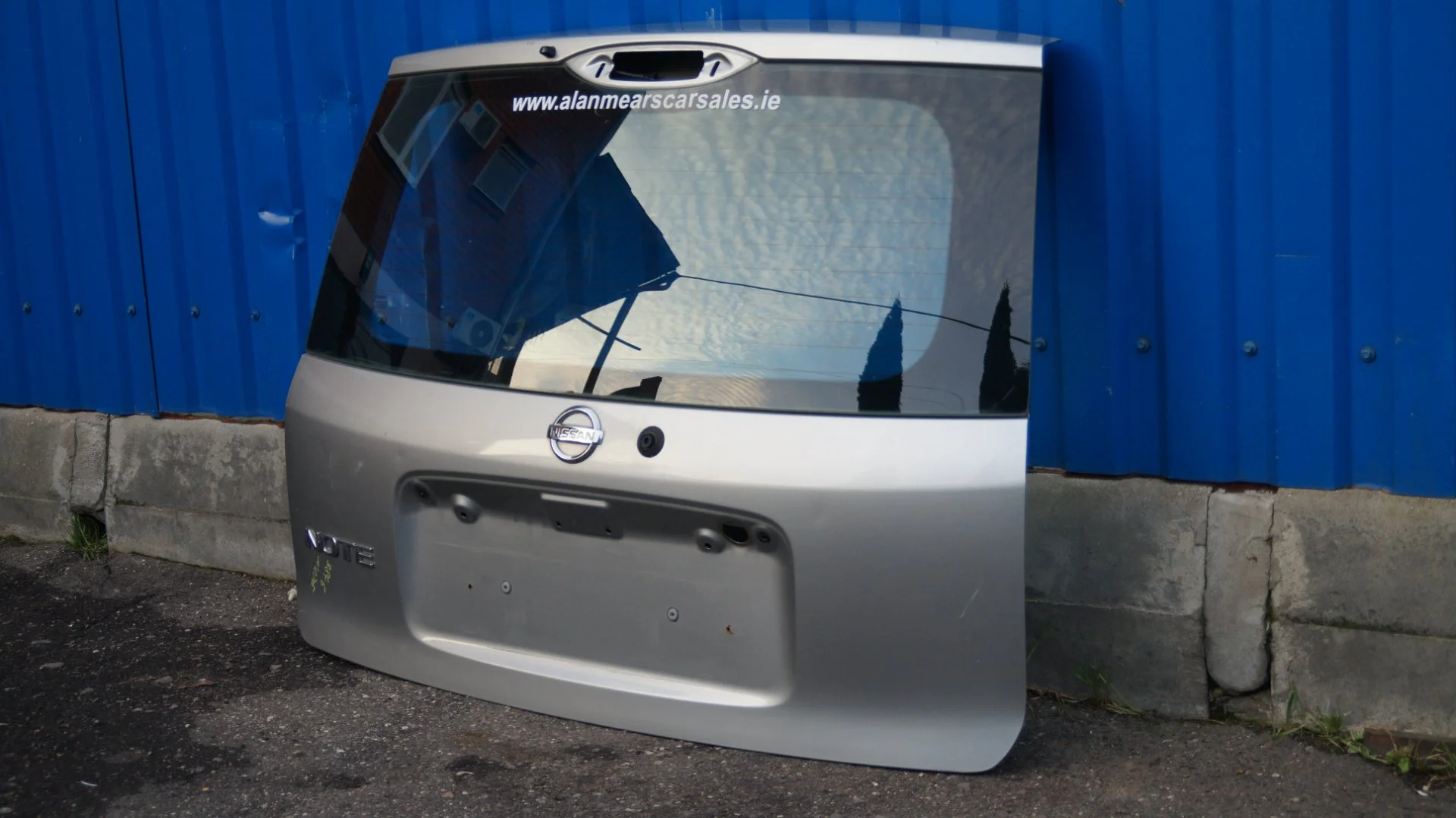 Nissan K0100-9U0MA Крышка багажника - миниатюра 2
