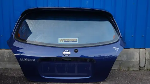 Nissan 90100-5M335 Крышка багажника