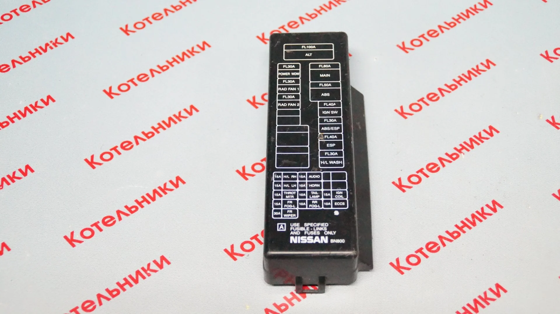 Nissan 24382-BN800 Крышка блока предохранителей - изображение 1